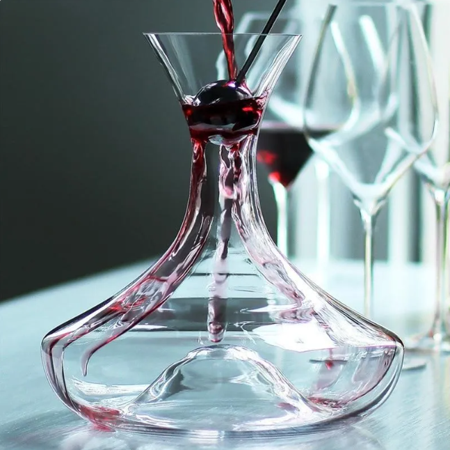 The Aeris Crystal Wine Decanter – Elegant Pouring for Refined Entertaining