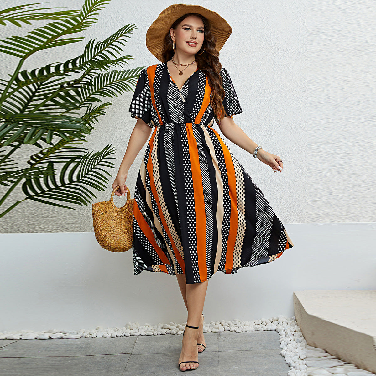 Plus Size Short Sleeve Summer Dress with V Neck