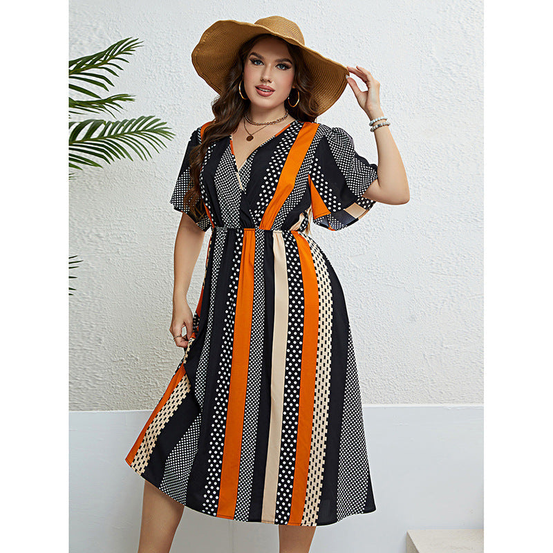 Plus Size Short Sleeve Summer Dress with V Neck